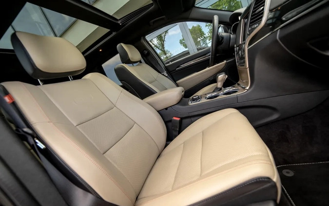 Jeep Grand Cherokee cena 99900 przebieg: 274000, rok produkcji 2017 z Choroszcz małe 781